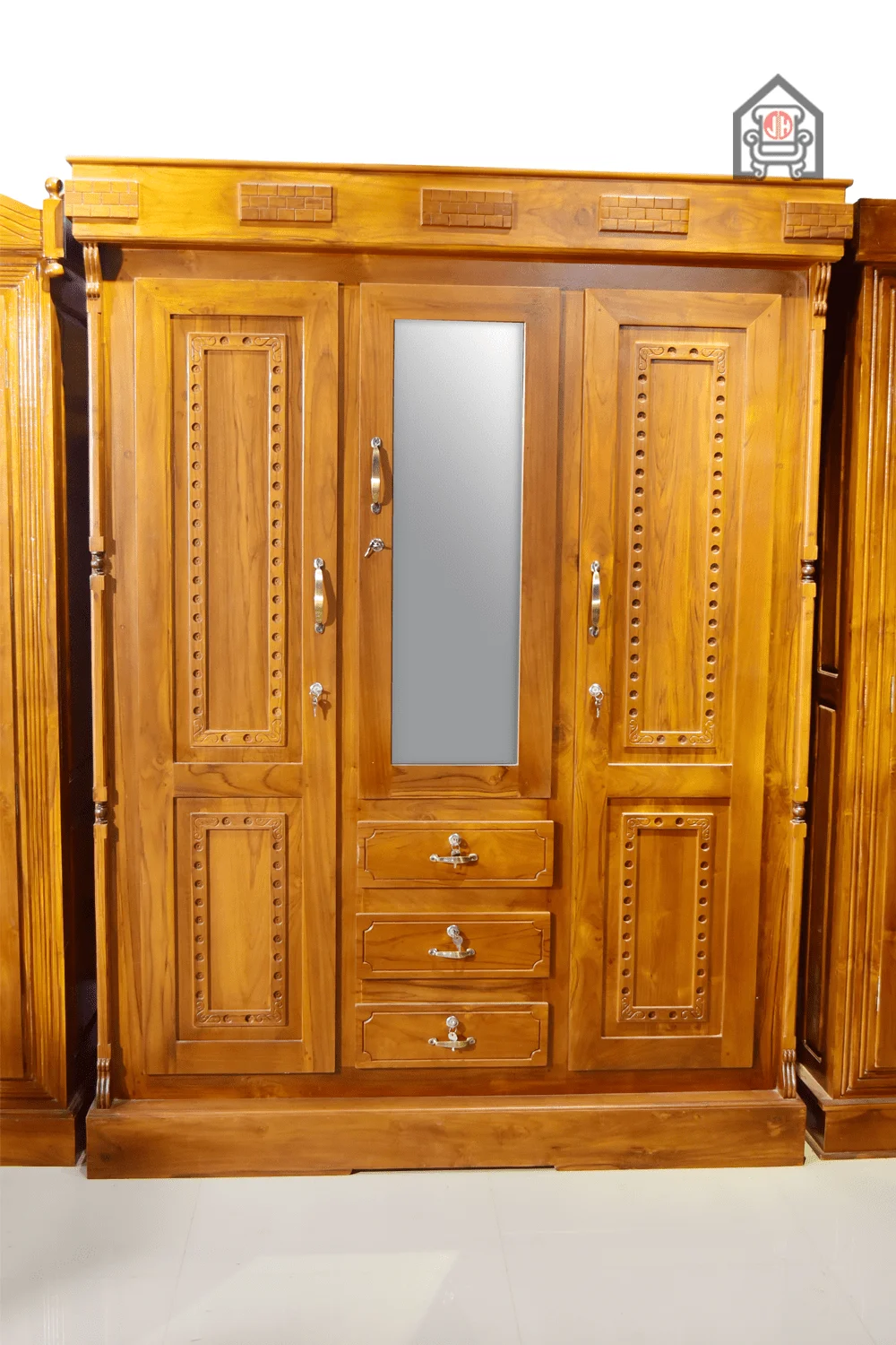 wooden-alamara-dressing-wardrobe-manufacturer-in-coimbatore-tirupur-salem-erode-trichy-jackhome-furniture-(7)